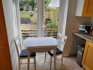 3bed house Brighouse - working professionals welcome FREE parking & WI-FI - Brighouse - 4