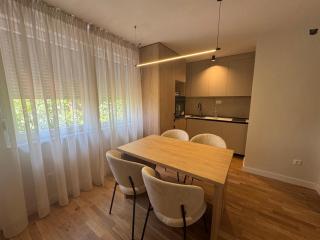 Cozy Urban Stay, Skopje Center - 1