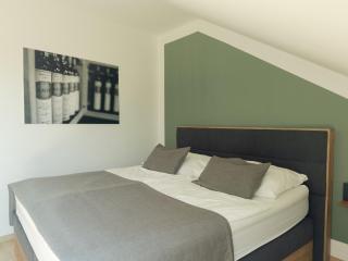Kracher Hotel Doppelzimmer - inklusive Pool - 1