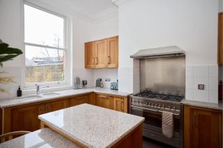 The Hampstead Getaway - Charming 5BDR Home with Conservatory - Londen - 3