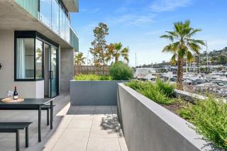Boutique Waterfront Apartment - The Wheelhouse - Safety Beach - 7