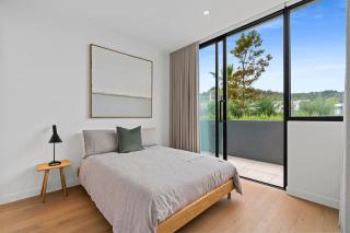 Boutique Waterfront Apartment - The Wheelhouse - 6