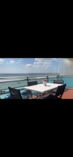 Spacious bright nest with balcony facing the sea - 8