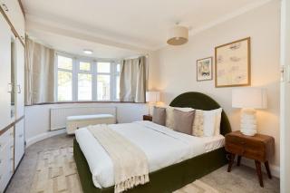 The Randall Retreat - Spacious 4BDR Home with Garden - 6