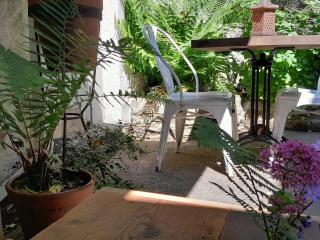 2 Guests - Free Parking - Studio Private Courtyard - 4