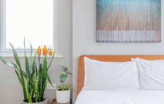 2 Bed Flat with Private Balcony by Hostroo Stays - Londra - 6