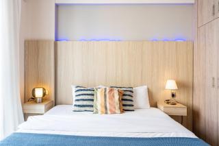 Beach Daze 1-BR Apt By Finikoudes Beach - 5