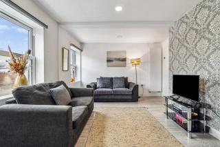 Shoreditch Skyline Spacious 1BHK - 0