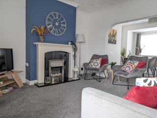 3BR-St Johns Hse-FREE Parking-Workers-Kitchen-WiFi-Dog Friendly - Doncaster - 0