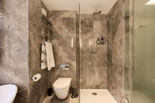 The Knightsbridge Wonder - Modern Two Bedroom House with Parking - 4