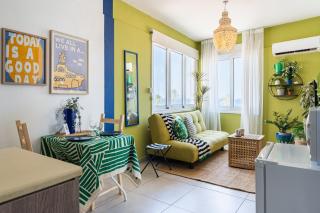 Whispering Palms 1-BR Apt By Finikoudes Beach - 8