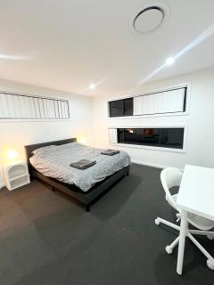 Spacious Queen Room with Attached Bathroom - OR1 - 0