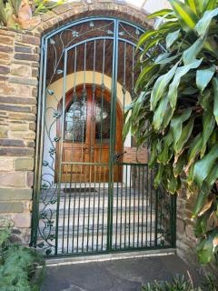 Bleu Bird Guesthouse - Durban - 9