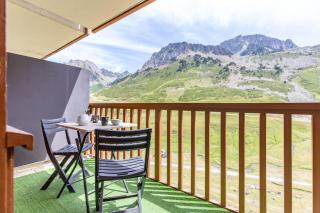 Le Pyrénées - Pieds pistes et commerces - 9
