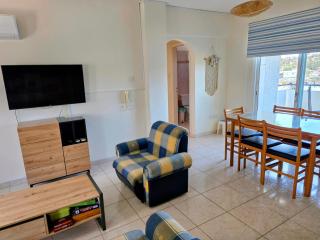 Niki's Coastal Escape - Larnaca - 3