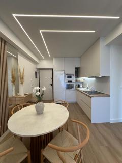 Luxury apartment 70m2 with 2 bedrooms ,balcony and jacuzzi , Downtown Thessaloniki - 1