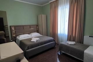 4 Bed Villa-Sleeps 8-Parking-Garden-Sea View - Ureki - 1