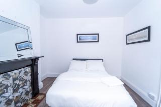 Luxury Leicester Retreat with 6 Bedrooms - Leicester - 5