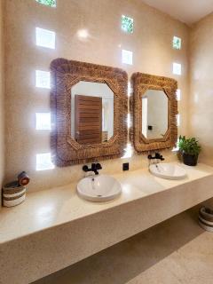 Villa Vela in the heart of Seminyak - 2