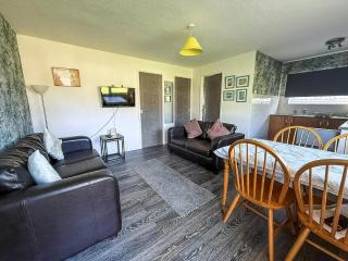 Lovely 4 Berth Chalet In Hemsby Nearby Great Yarmouth Ref 73106F - 2