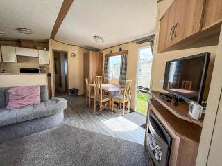 Cosy Caravan At Broadland Sands Holiday Park Ref 20012Bs - 5
