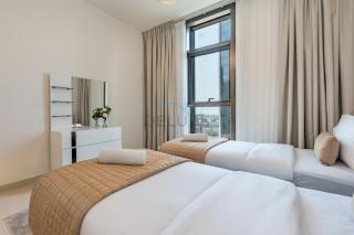 Boulevard Views, Steps from Burj Khalifa & Dubai Mall, Near Metro Station and Few Mins Drive to Dubai Marina - Burj Crown, Downtown Dubai by Deluxe Holiday Homes - 4