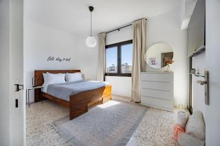 Trygoni Court - Elegant Downtown 3-bdr Apartment - 8