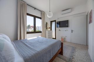 Trygoni Court - Elegant Downtown 3-bdr Apartment - 6