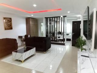 Bricks Luxury Hotel and Suites - Port Harcourt - 1
