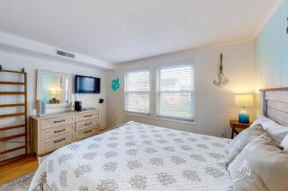 Ocean Point III 221 - 2