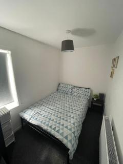 Comfortable, Recently Renovated 4 Bedroom Home Near Hartlepool Town Centre - Hartlepool - 1