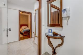 MAJESTIC 3-Bedroom Luxury Apartment - Split - 2