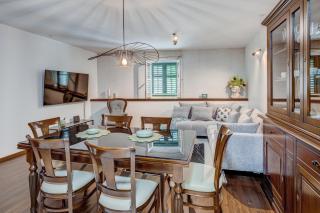 MAJESTIC 3-Bedroom Luxury Apartment - 6