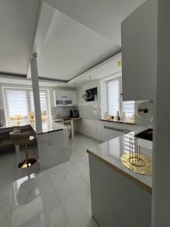 Willa Apartament Prestige z sauną i siłownią na wyłączność - Żołynia - 5