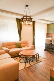Kuqi Apartment - 3