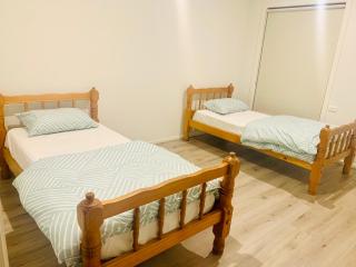 The Comfort Corner - Clyde North - 7