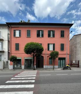 Urban Chic Apartment Black - Como - 9
