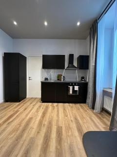 Urban Chic Apartment Black - Como - 6