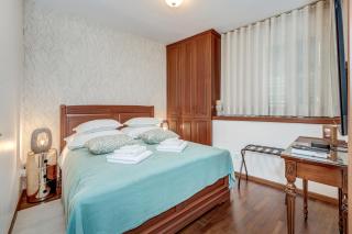 MAJESTIC 3-Bedroom Luxury Apartment - Split - 1