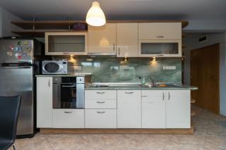 Nadia's Breeze - Spacious 1BR Apartment near the Beach - 6