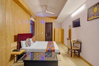 FabHotel Vasundhara Grand - Ghaziabad - 7
