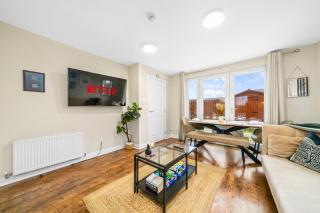 Modern 5 Bedroom Townhouse with Free Parking - Glasgow - 9