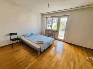 5 Bedroom City Center Apartment with Balcony Dorf - Self Checkin - 0