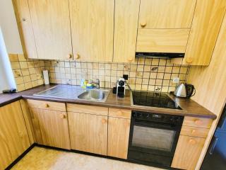 5 Bedroom City Center Apartment with Balcony Dorf - Self Checkin - 5