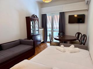 Neos Kosmos Family Apartment - Atene - 9