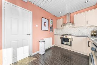 Quirky, Family Home in Glasgow - 2