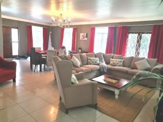 Green Hills Farm House - 2