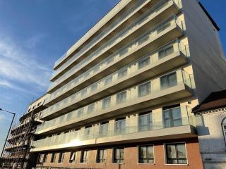 London Luton Airport Luxury Midland Apartments - GATED PARKING - Balcony - Sleeps 4 - 0