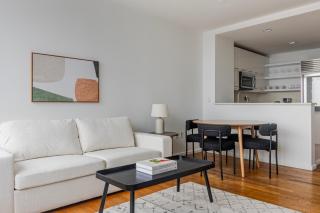 Blueground Hells Kitchen BBQ nr Hudson River NYC-1820 - 8