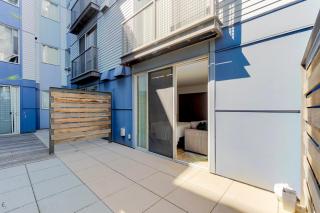 Blueground Brighton balcony nr Seward Park SEA-874 - 8
